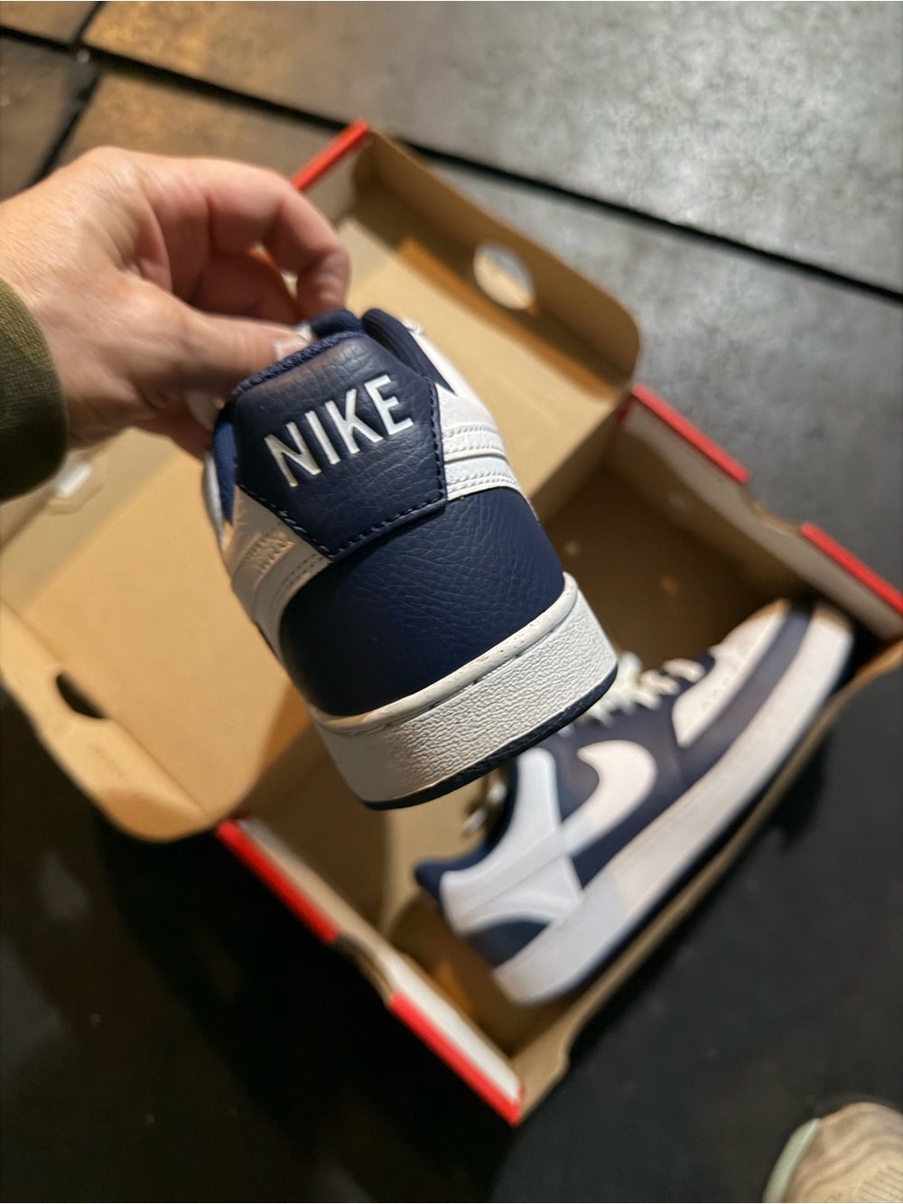 Nike Court Vision- 9
